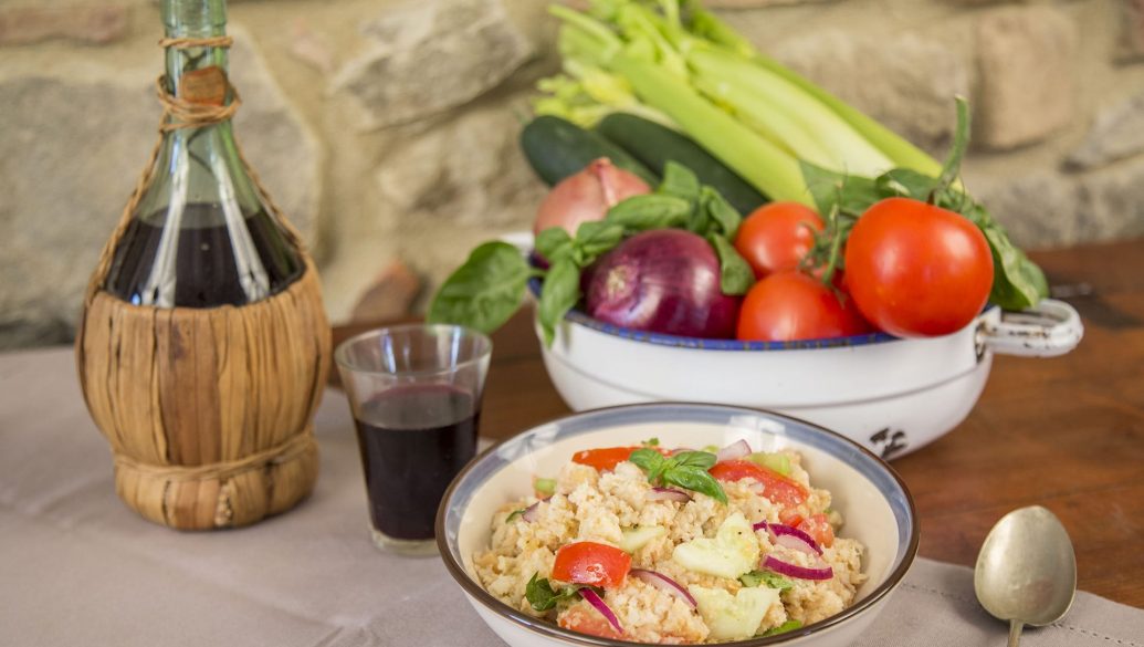 Panzanella - Ricette tipiche cortonesi | Cortonaweb