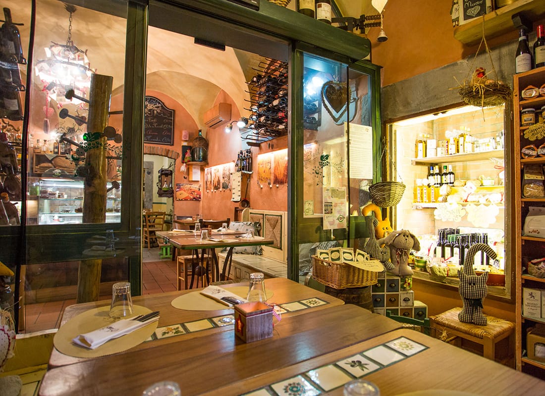 Fett'Unta Wine shops in Cortona a Cortona Cortonaweb